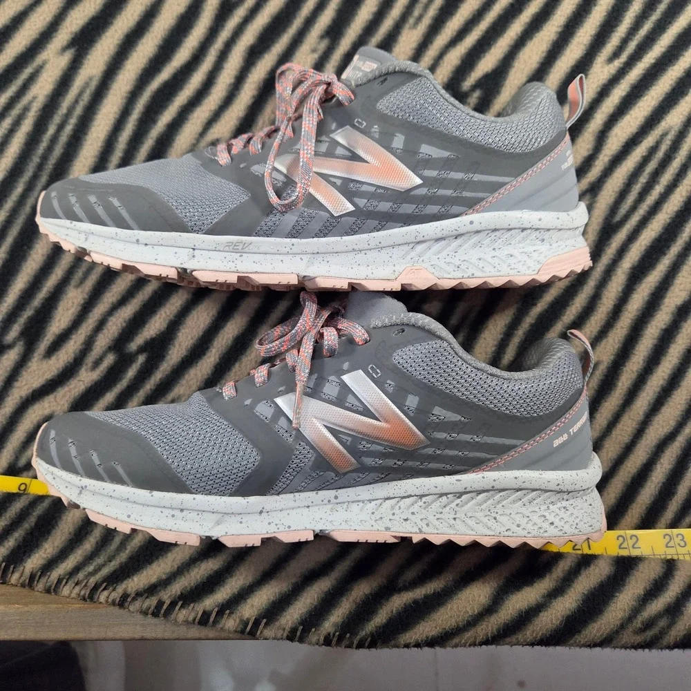 New Balance FuelCore Nitrel All Terrain Trail Shoes WTNTRCS1 Grey Peach 8.5